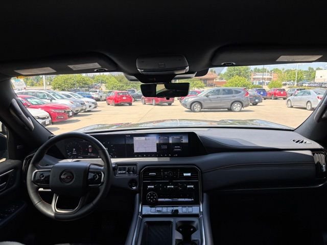 Used 2025 Gun Metallic/Super Black Nissan PRO-4X image 27