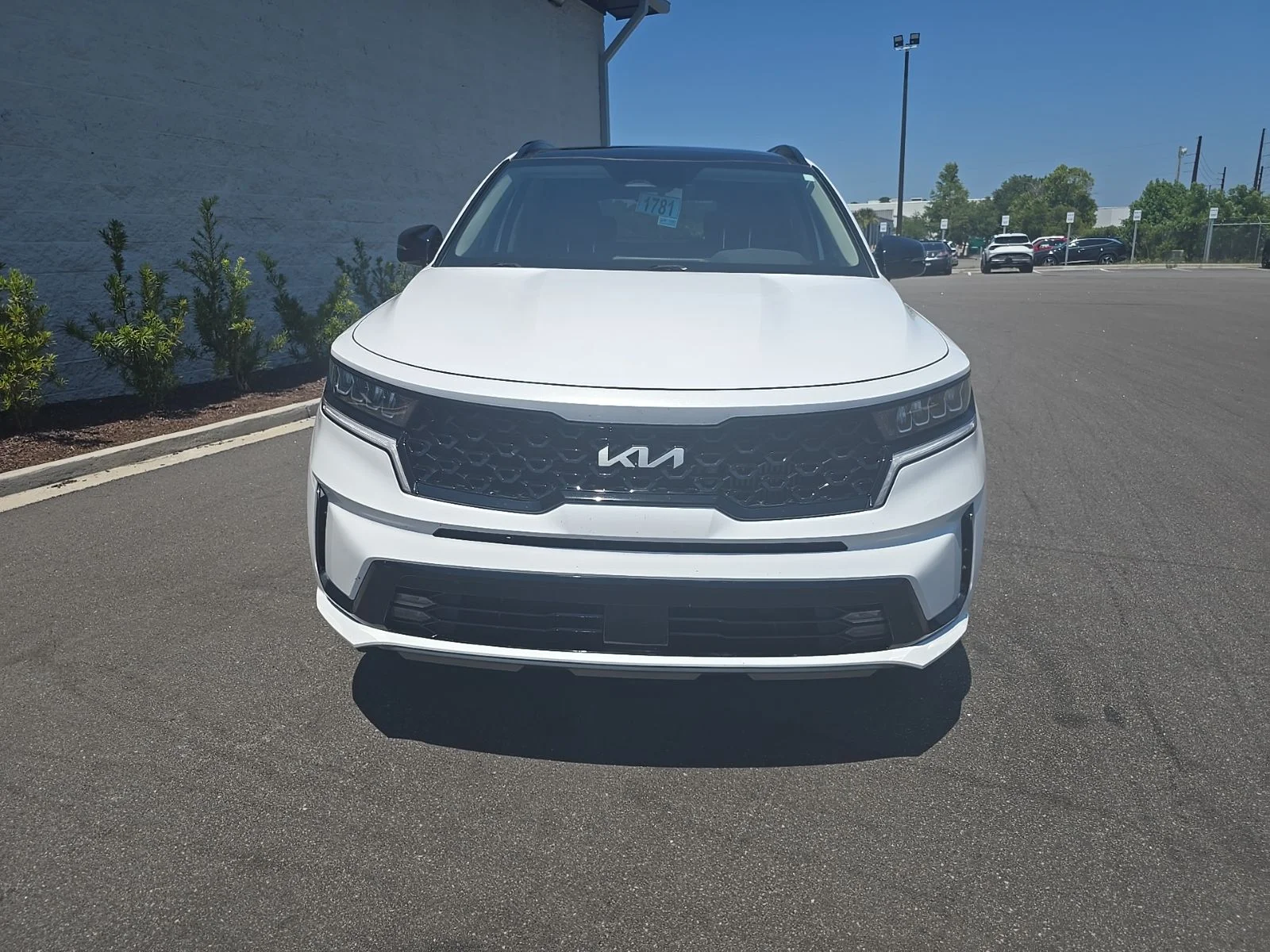 Certified Used 2022 Glacial White Pearl Kia EX image 2