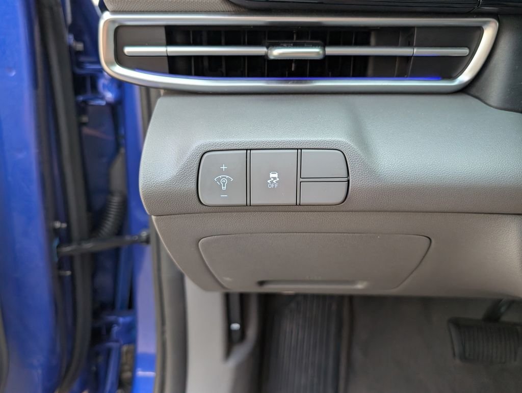 Used 2025 Blue Hyundai SEL Convenience image 13