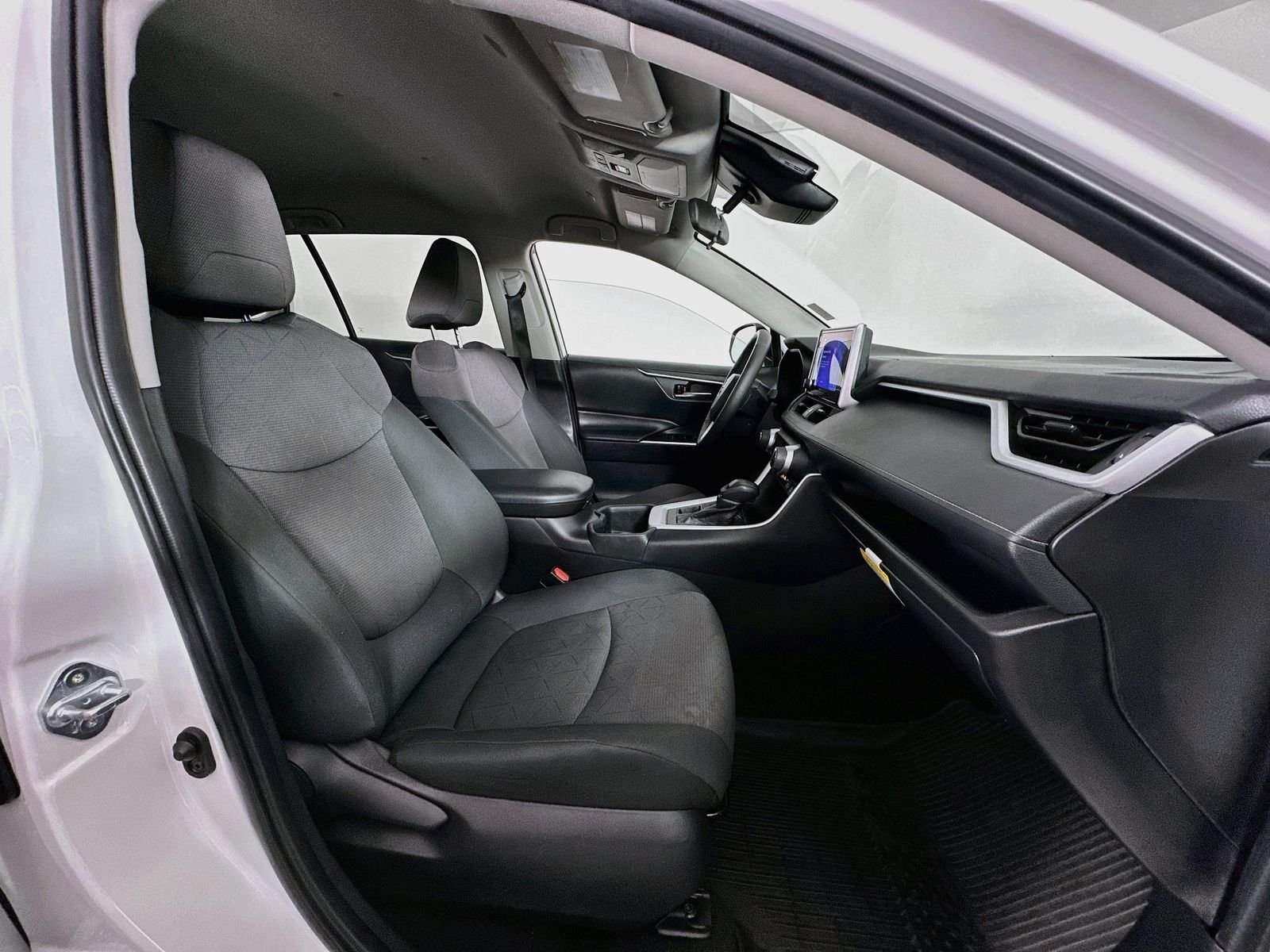 Used 2024 Ice Toyota XLE image 28