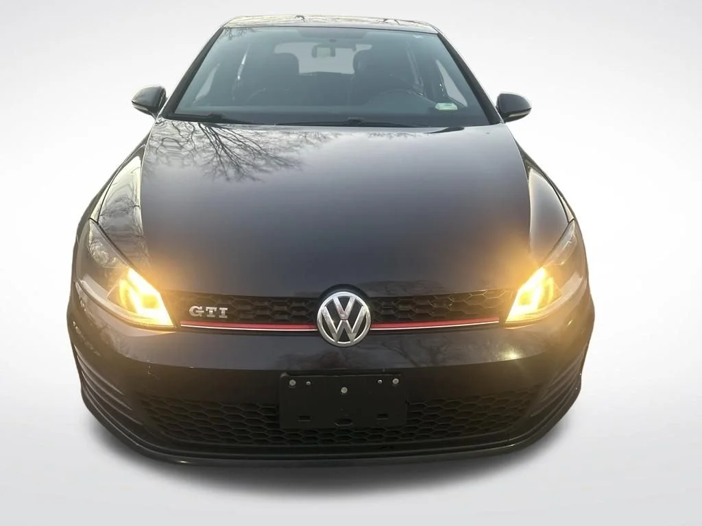 Used 2017 Black Volkswagen S image 4