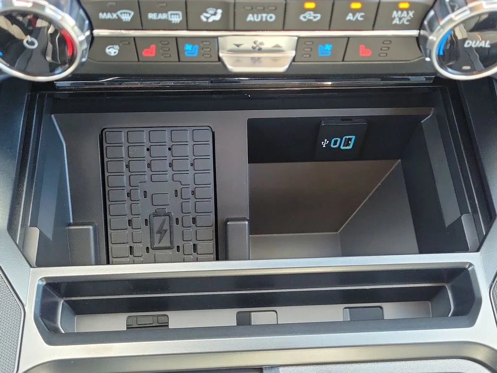 New 2026 Carbonized Gray Metallic Ford F-350® Lariat® image 21