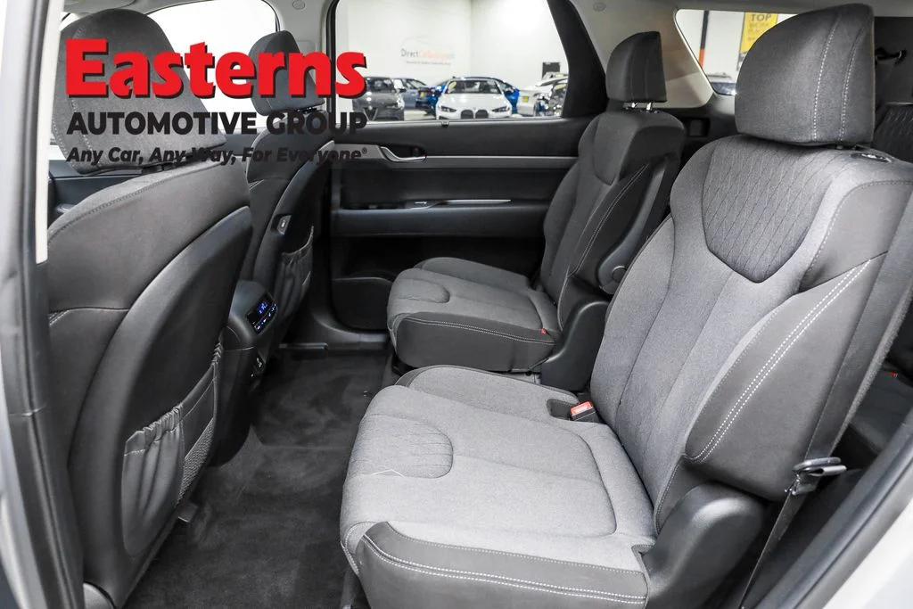 Used 2022 Silver Hyundai SEL image 21