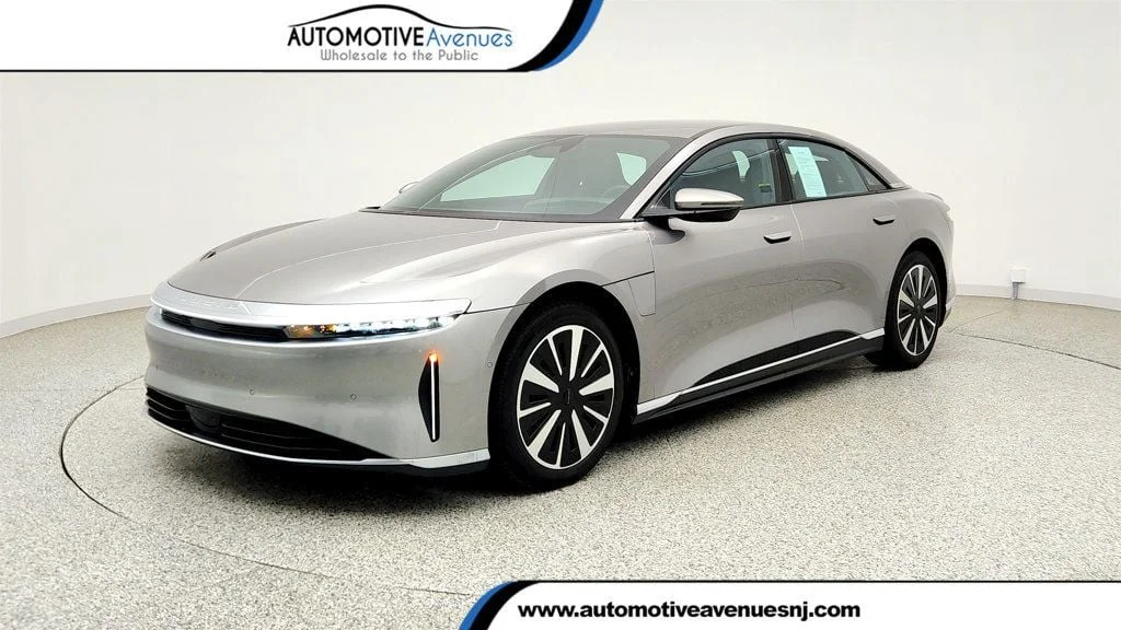 2023 Lucid Air Pure's photo