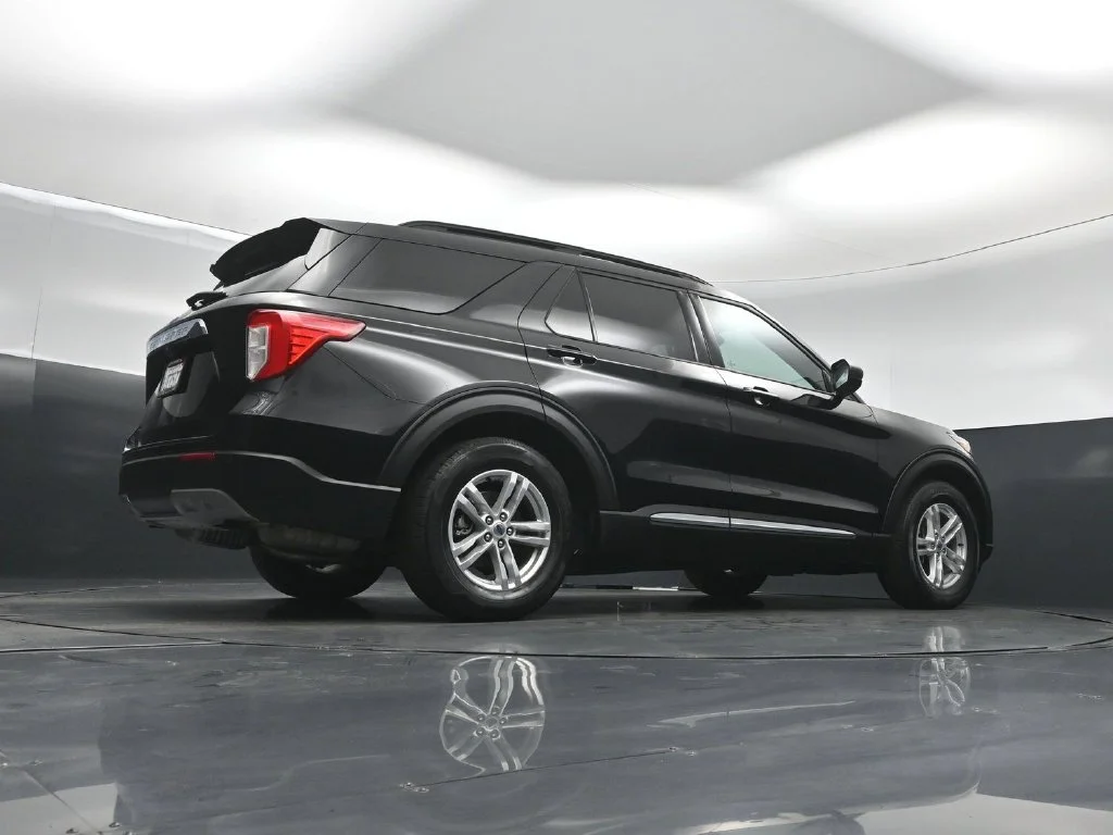 Used 2023 Black Ford XLT image 41