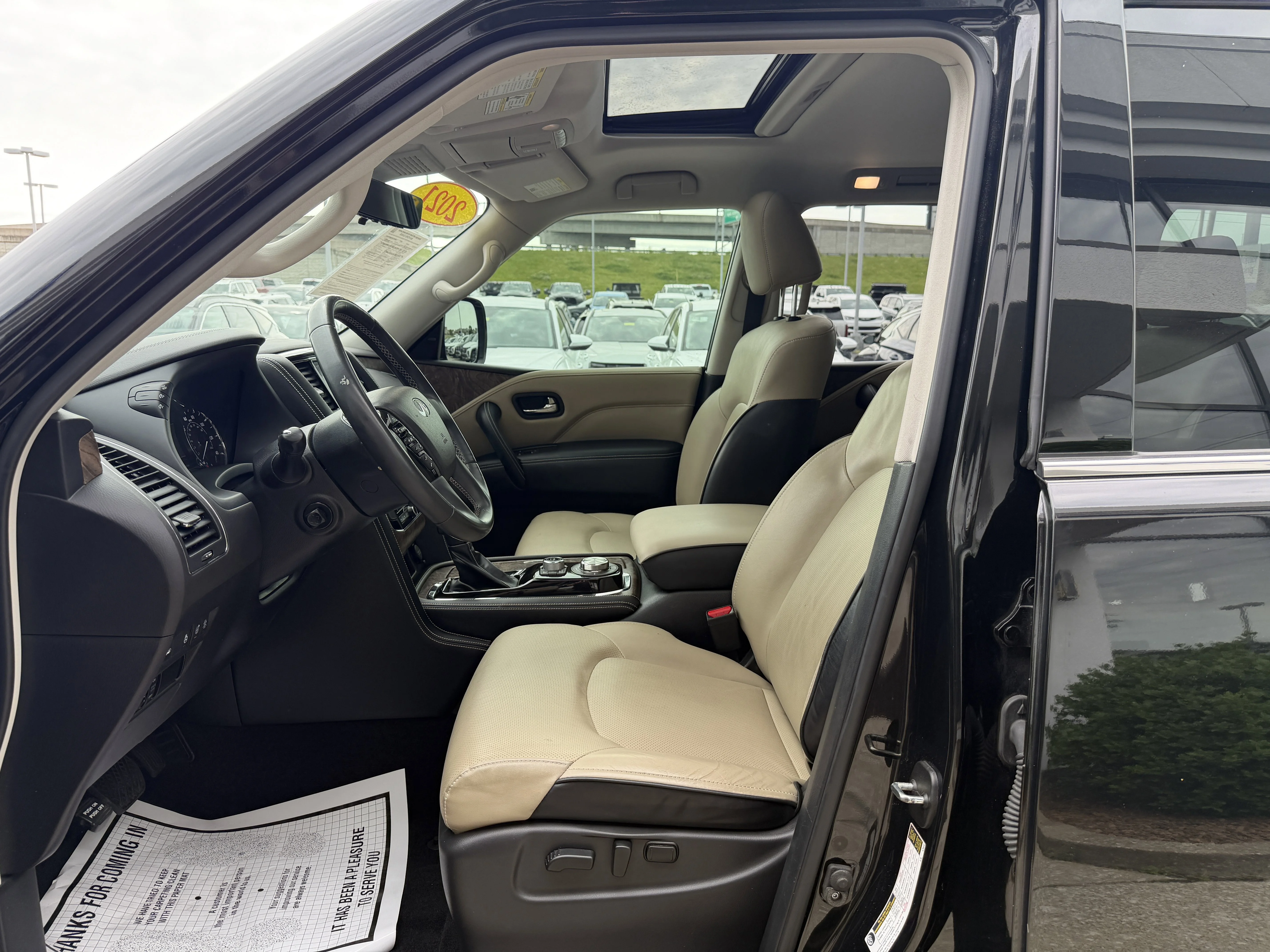 Used 2021 Mineral Black INFINITI Premium Select image 33