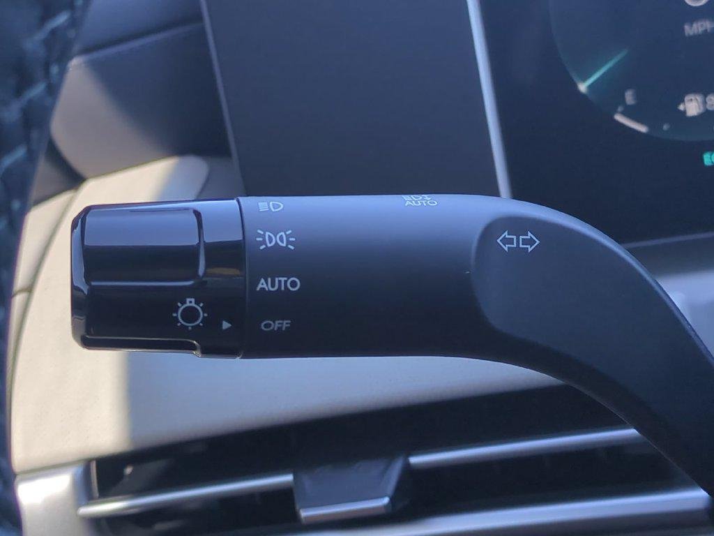 New 2026 White Hyundai SEL Convenience image 30