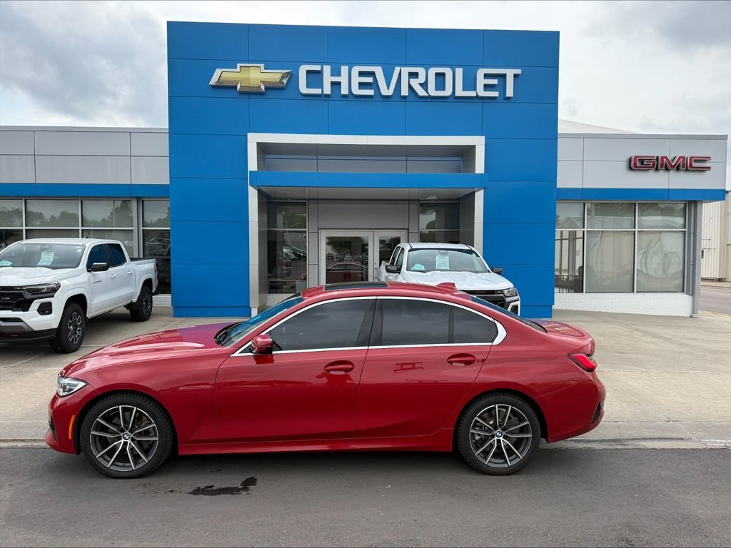 2020 BMW 3 Series 330i xDrive Sedan's photo
