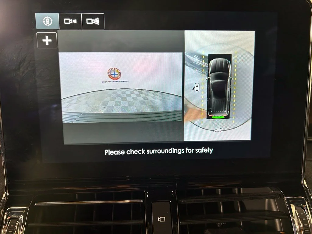 Used 2019  Lincoln Reserve image 3
