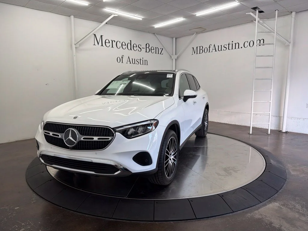 New 2027 White Mercedes-Benz GLC 300 image 3