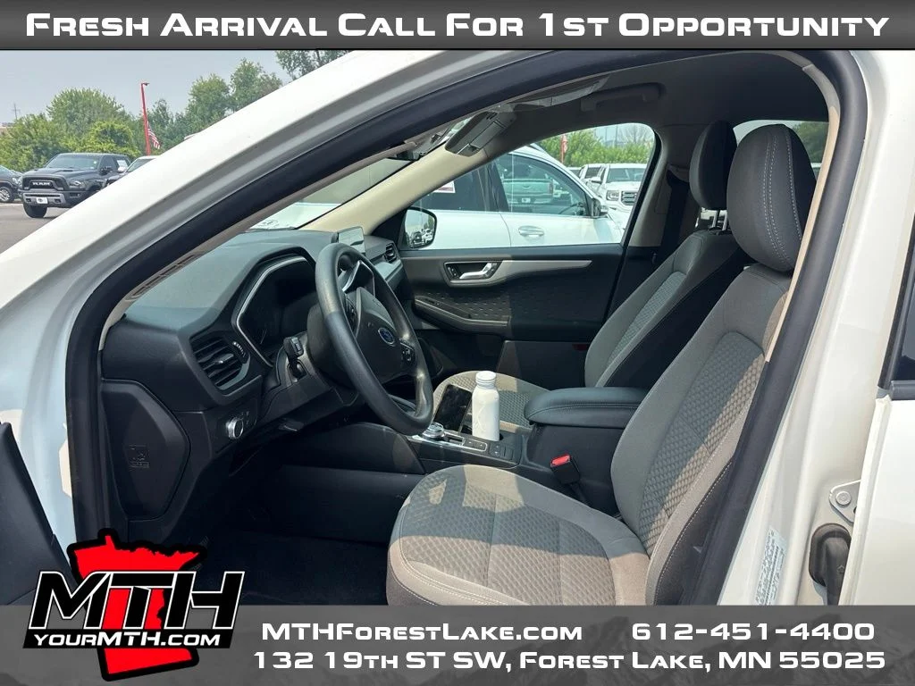 Used 2020 White Ford SE image 7