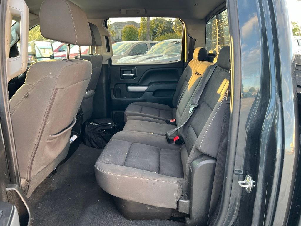 Used 2019 Gray Chevrolet LT image 4