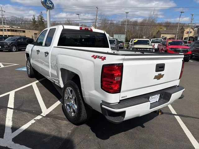 Used 2019 White Chevrolet Silverado Custom image 5