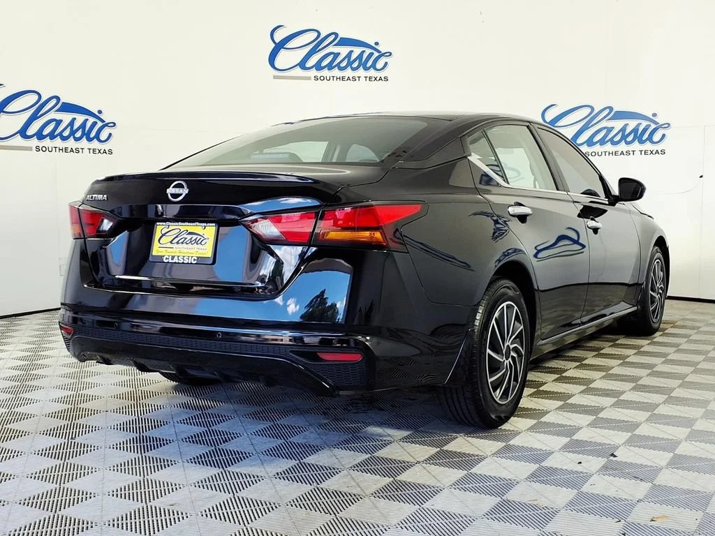 2024 Nissan Altima S - Photo 6