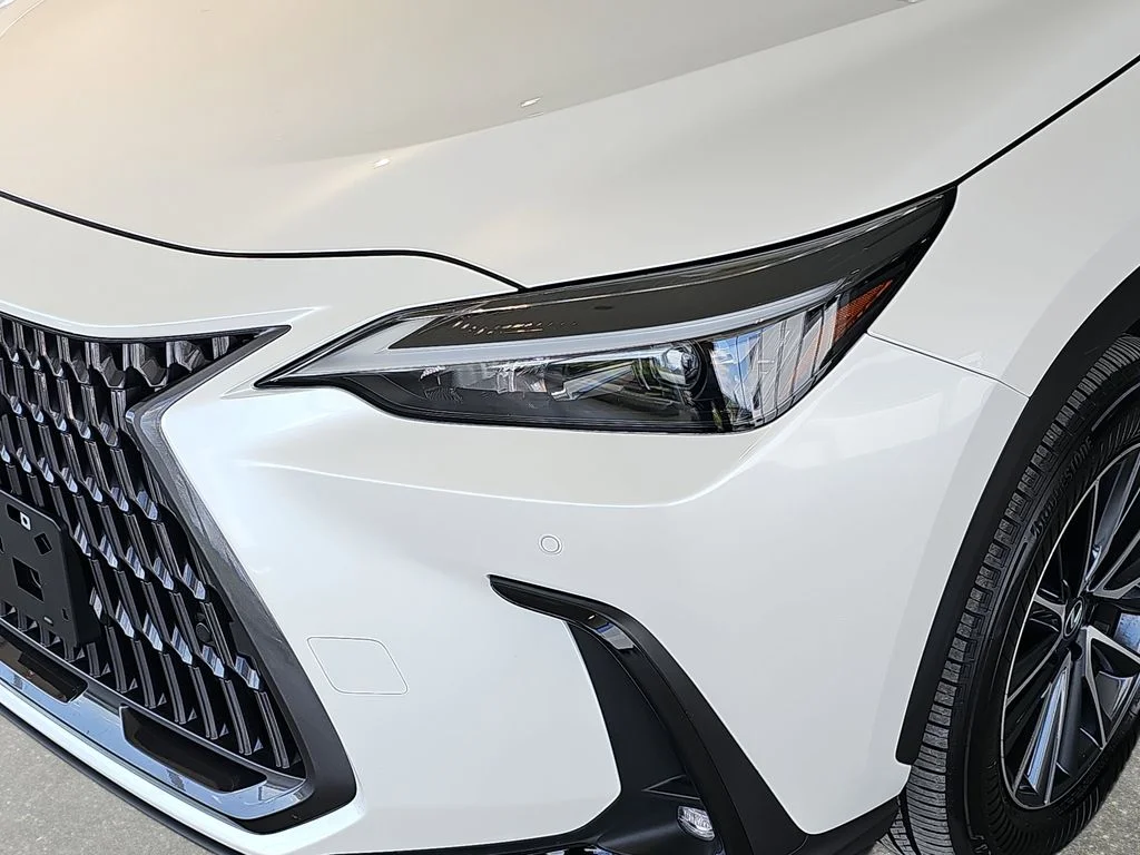 Used 2025 White Lexus 350 Premium image 29
