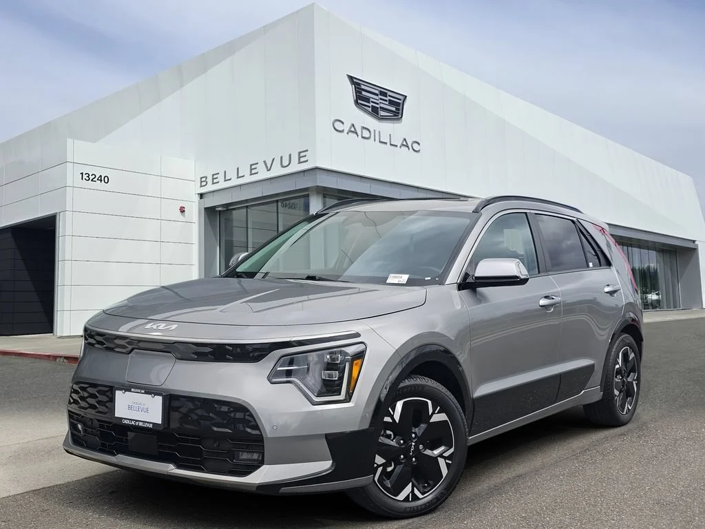 Used 2023  Kia Wave image 1