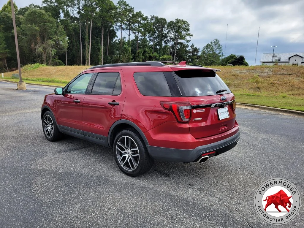 Used 2017 Red Ford Sport image 3