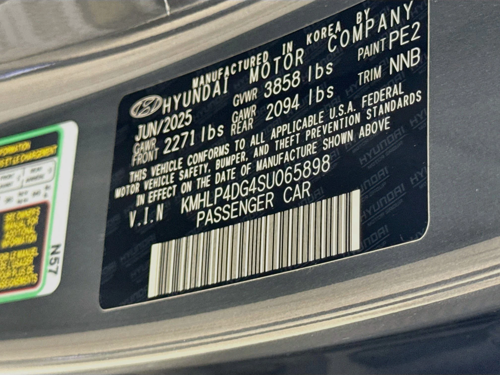 Used 2025  Hyundai Limited image 34