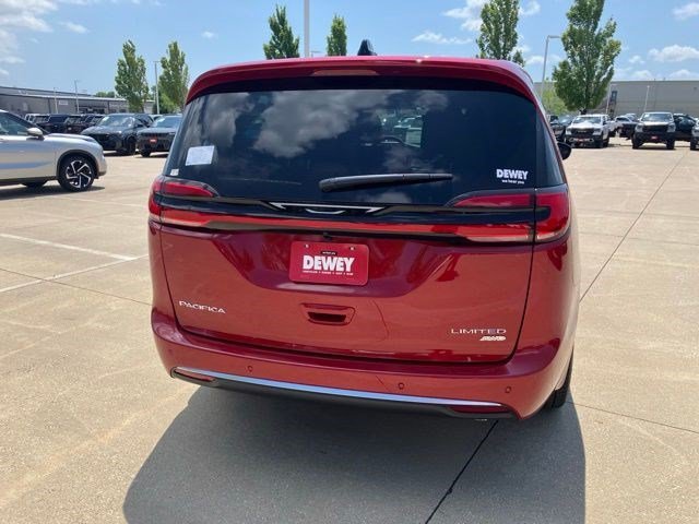 New 2027 Red Hot Pearl-Coat Exterior Paint Chrysler Limited image 6