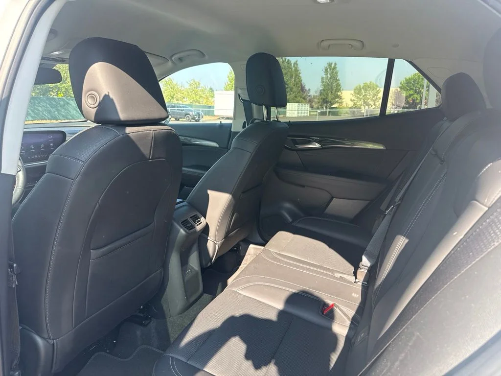 Used 2024 Summit White Buick Preferred image 17