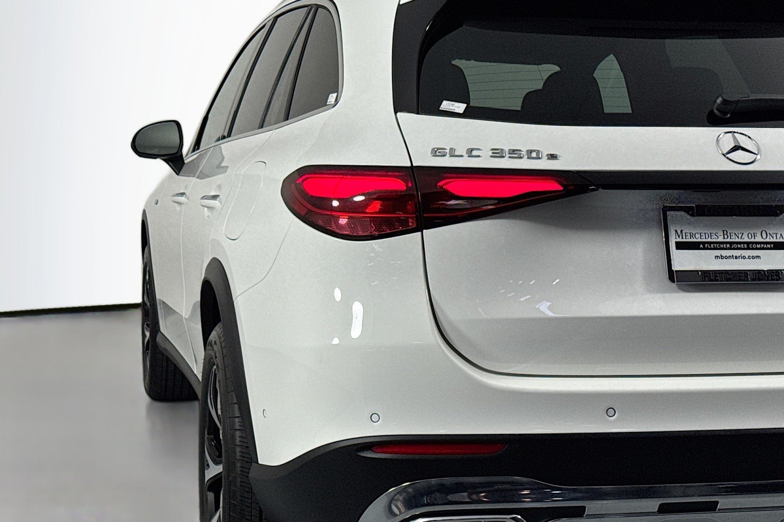Certified Used 2025 Polar White Mercedes-Benz GLC 350e image 16