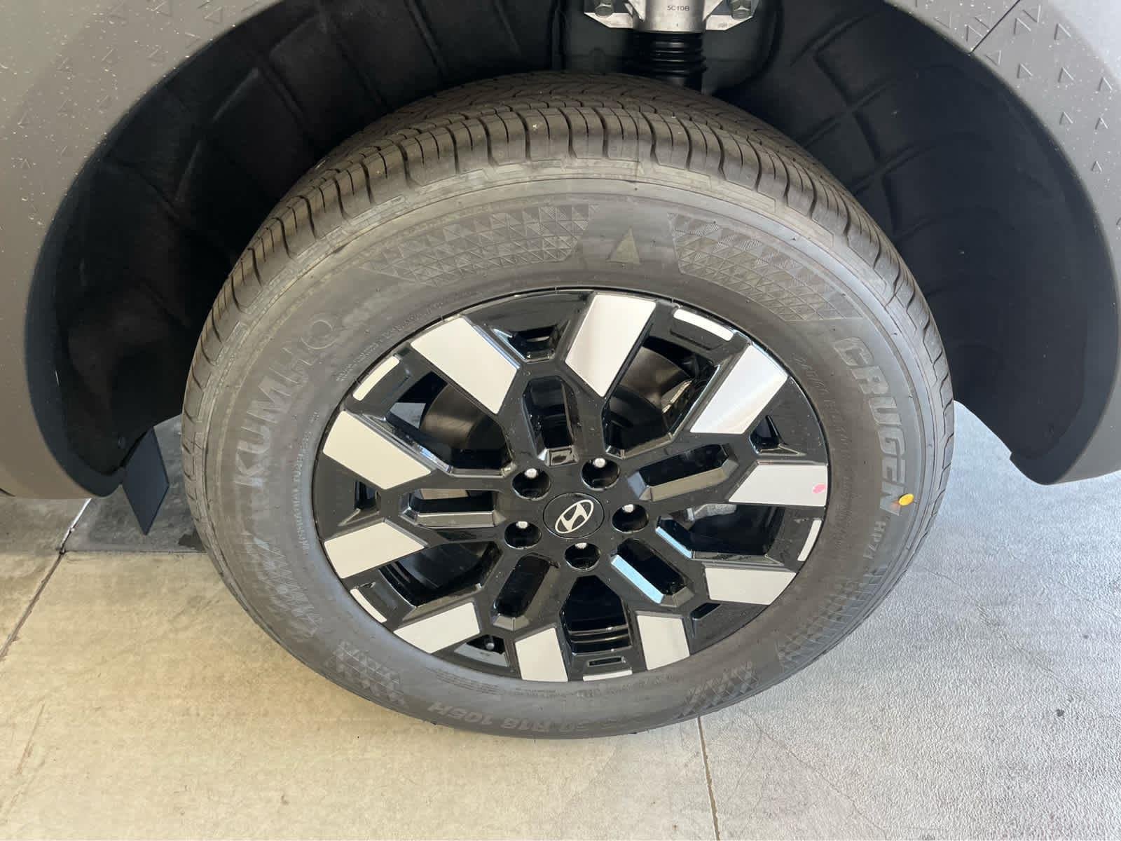 Used 2025 Sage Gray Hyundai SE image 18