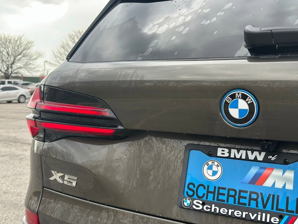 New 2026 Manhattan Green Metallic BMW xDrive50e image 13