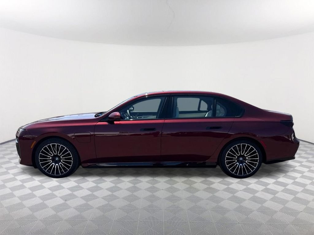 2025 BMW 7 Series 750e - Photo 8