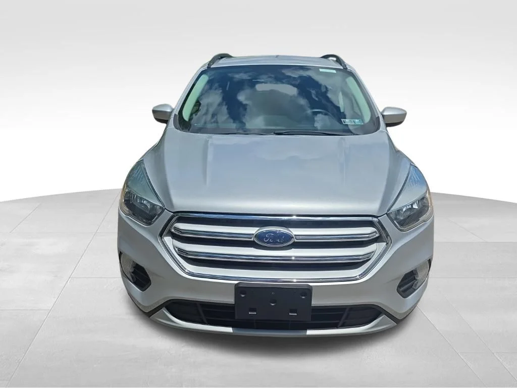 Certified Used 2018 Ingot Silver Ford SE image 2