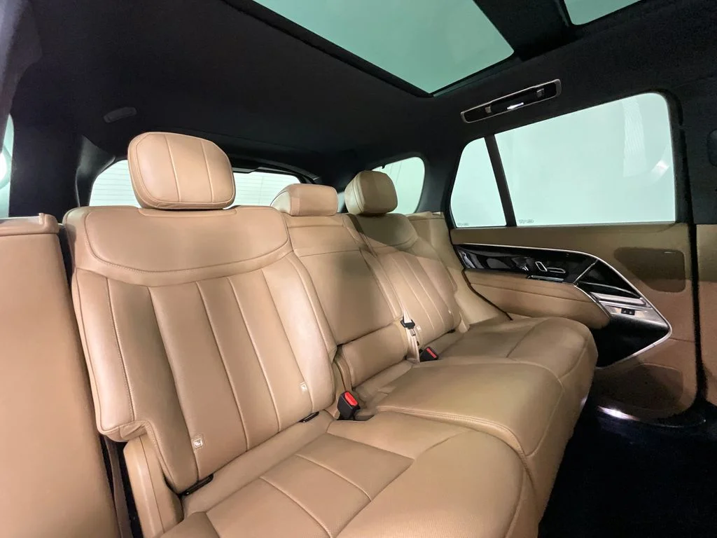 Used 2024 Black Land Rover SE image 22