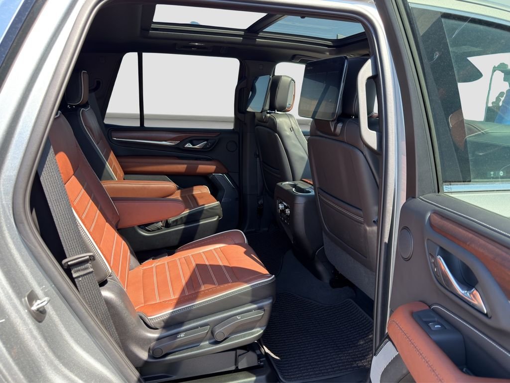 Used 2023 Silver GMC Denali Ultimate image 19