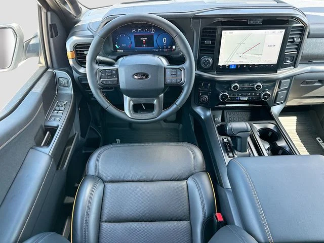New 2025 Oxford White Ford Tremor image 16