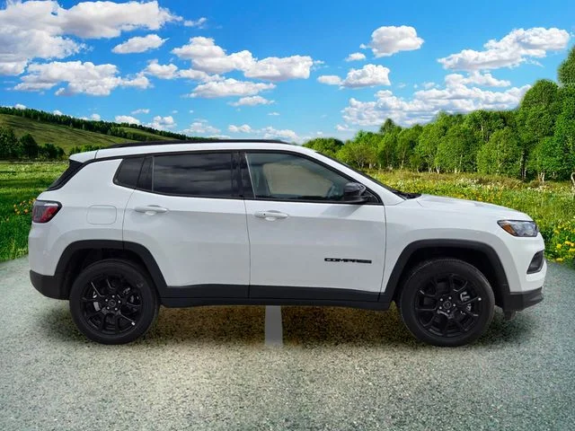 New 2026 Bright White Clear-Coat Exterior Paint Jeep Latitude image 7