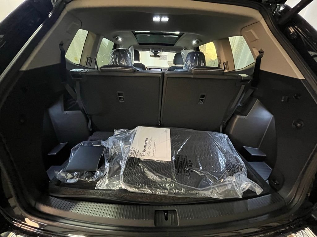 New 2026 Black Volkswagen 2.0T SEL Premium R-Line image 27