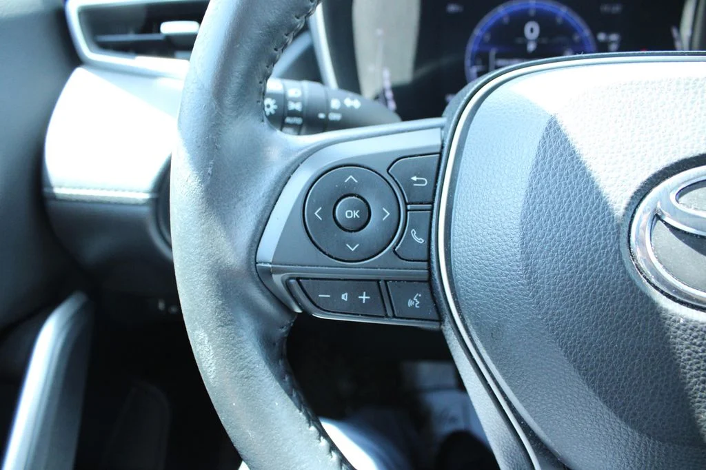 Used 2023 Silver Toyota XLE image 37