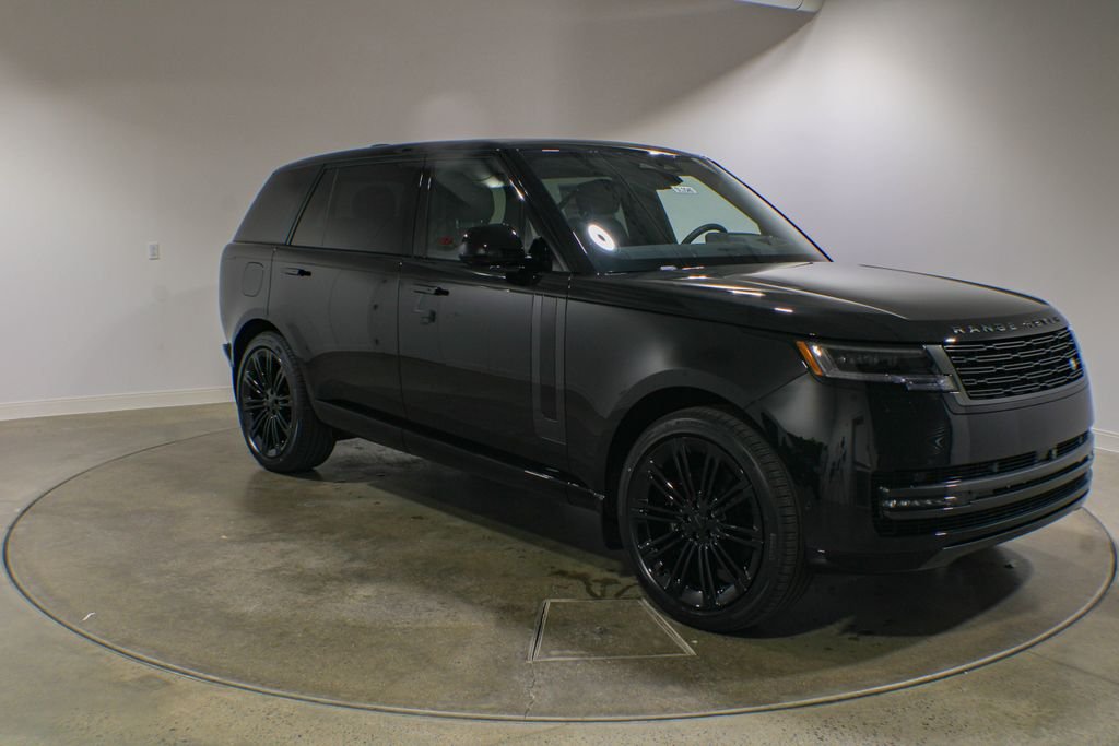 New 2026 Santorini Black Land Rover SE image 8