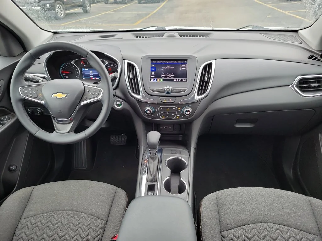 Used 2024 Summit White Chevrolet LT image 14