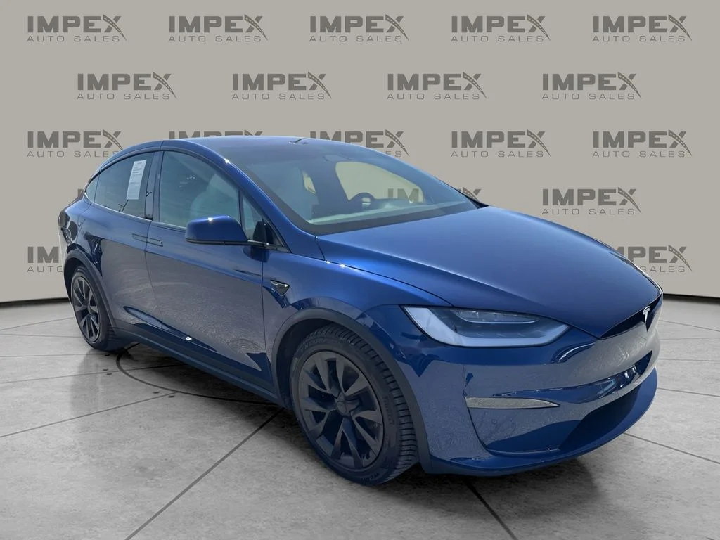 Used 2022  Tesla Base image 7