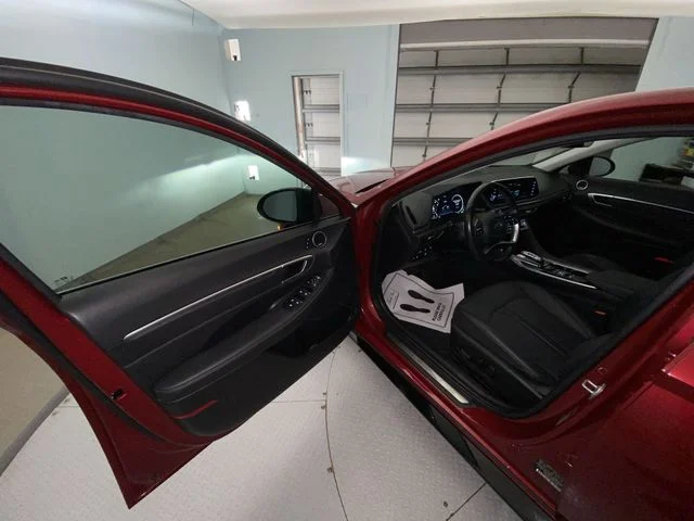 Used 2023 Red Hyundai Limited image 11