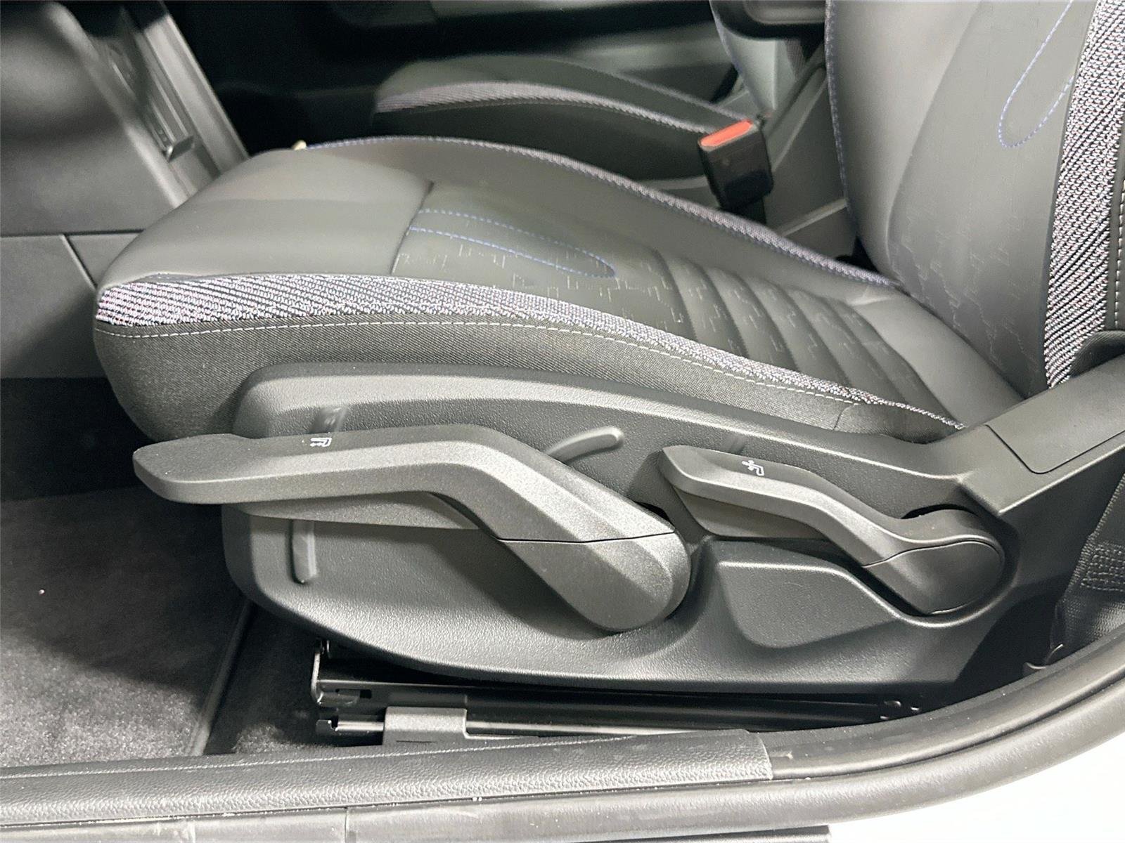 2025 MINI Hardtop 4 Door S - Photo 14