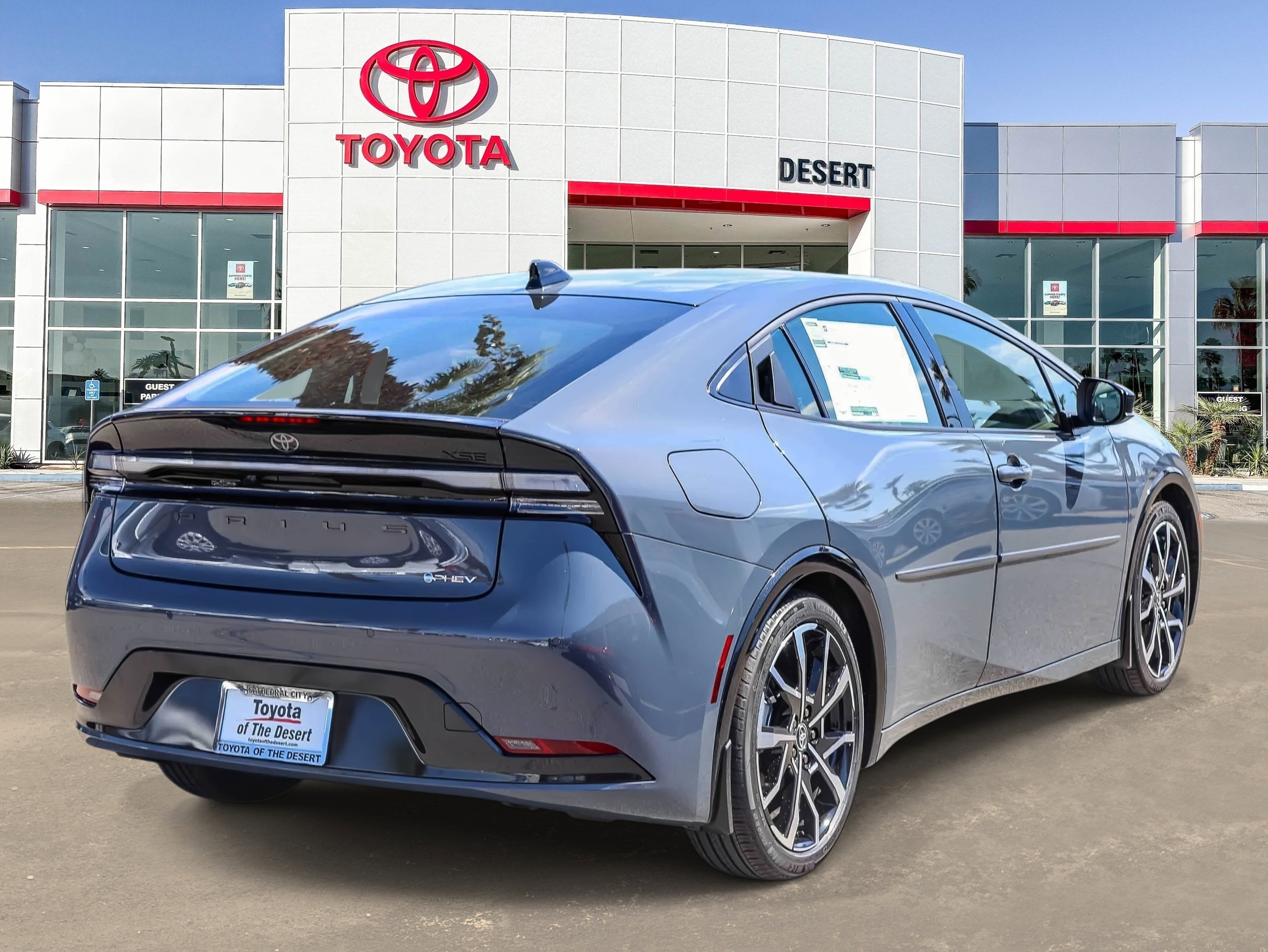 2026 Toyota Prius Plug-in Hybrid XSE - Photo 6