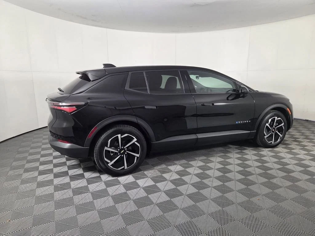Used 2025 Black Chevrolet LT1 w/PCY image 5