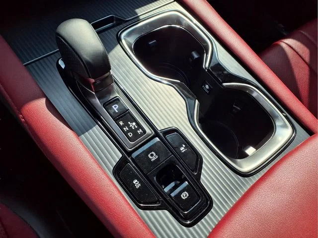 Used 2024 White Lexus 500h F SPORT Performance image 17