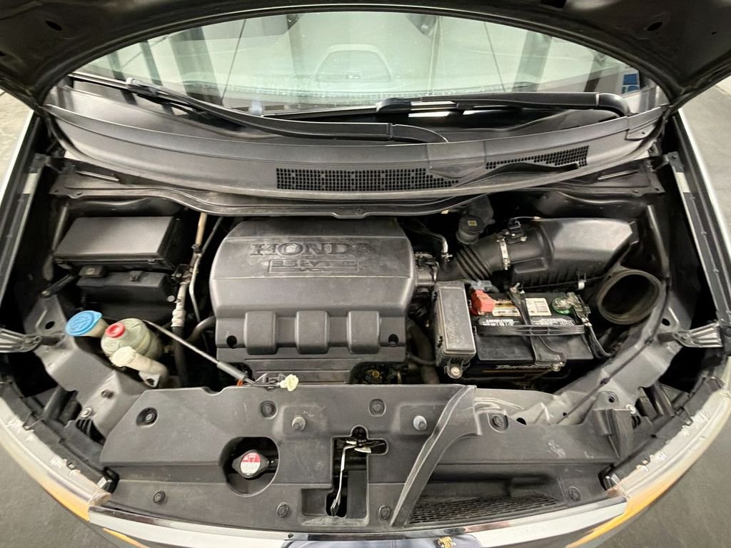 Used 2012 Polished Metal Metallic Honda EX-L image 28