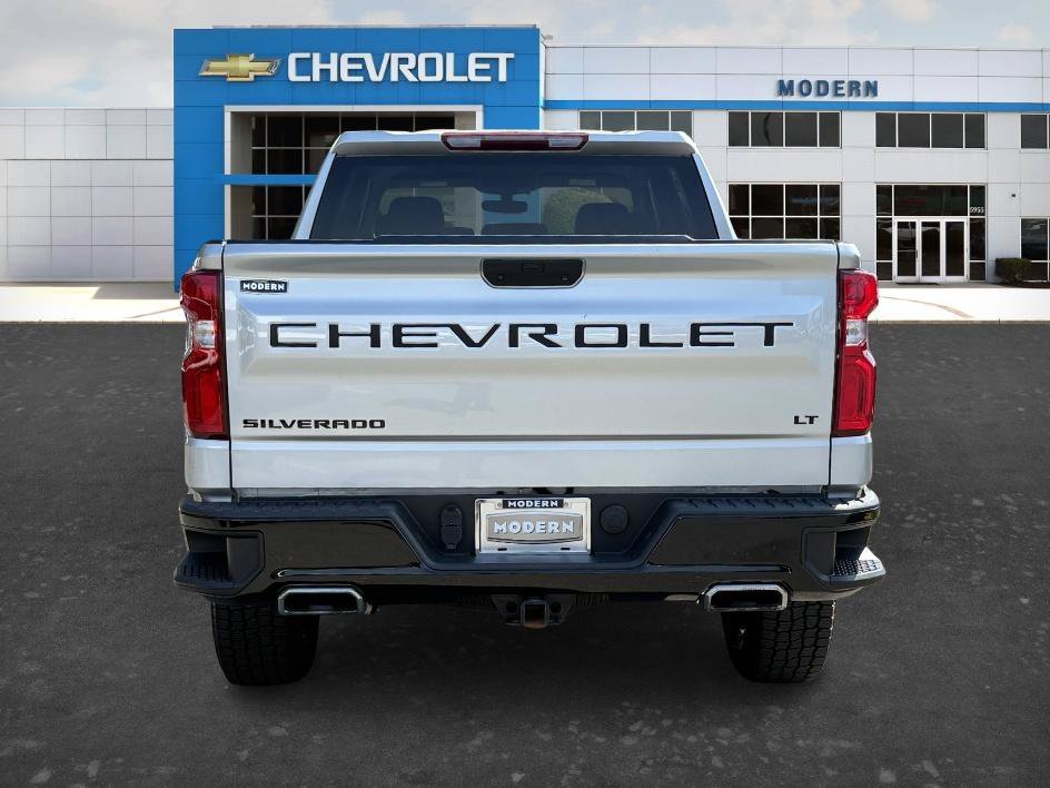 Used 2022 Silver Ice Metallic Chevrolet LT Trail Boss image 4