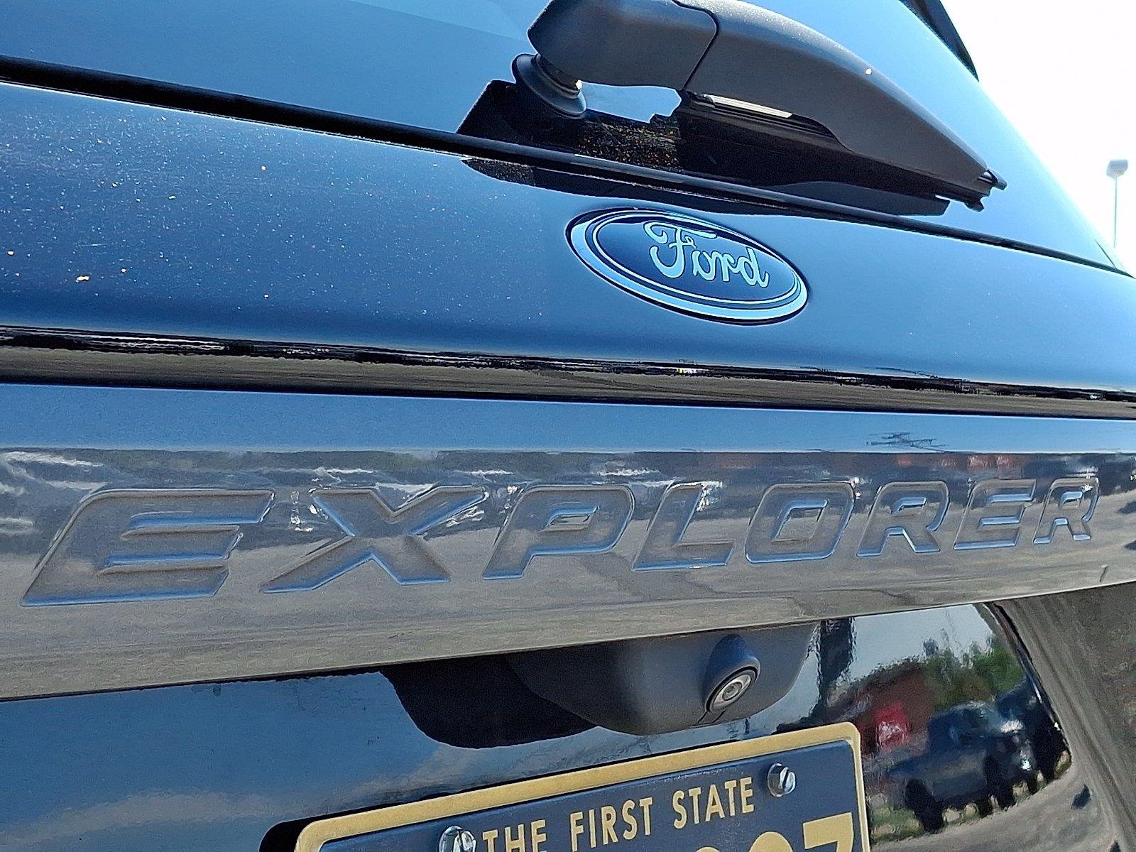 Used 2023 Agate Black Ford XLT image 32