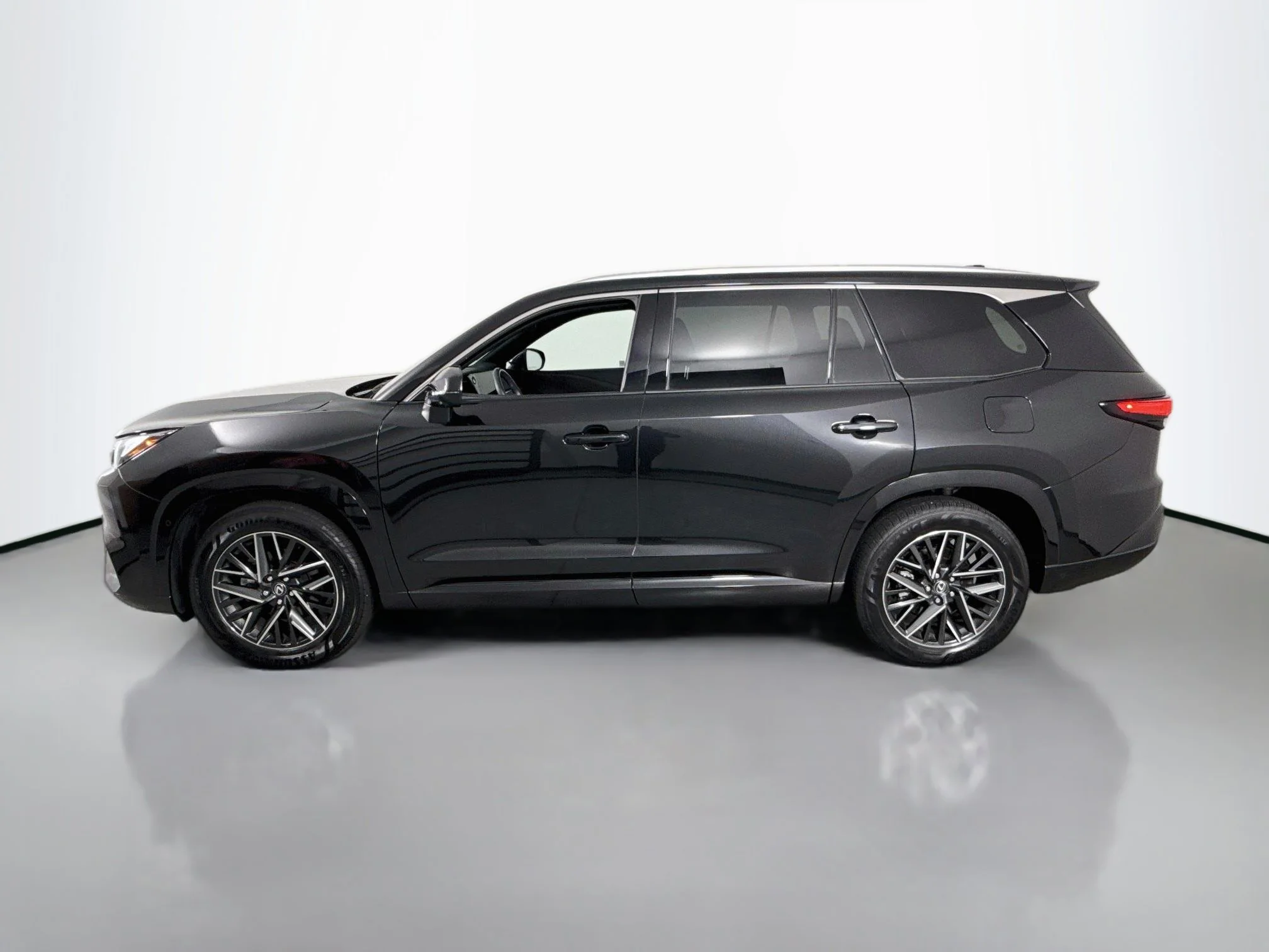 Certified Used 2025 Caviar Lexus 350 Premium image 4