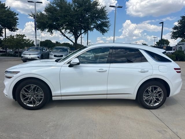 Used 2025 White Genesis 2.5T image 5
