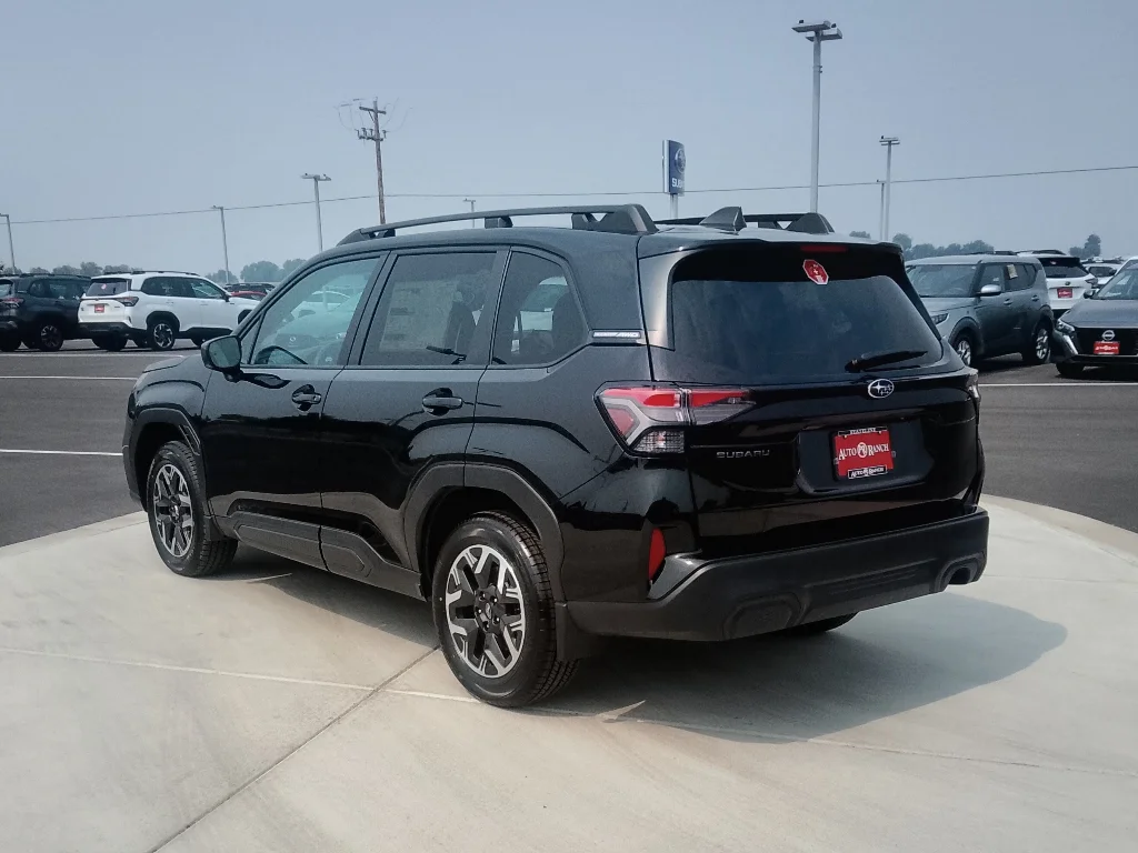 New 2026 CRYSTAL BLACK SILICA Subaru Premium image 5