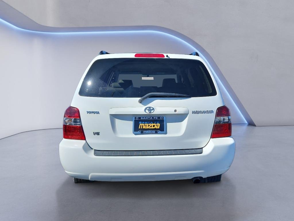 Used 2005  Toyota  image 7